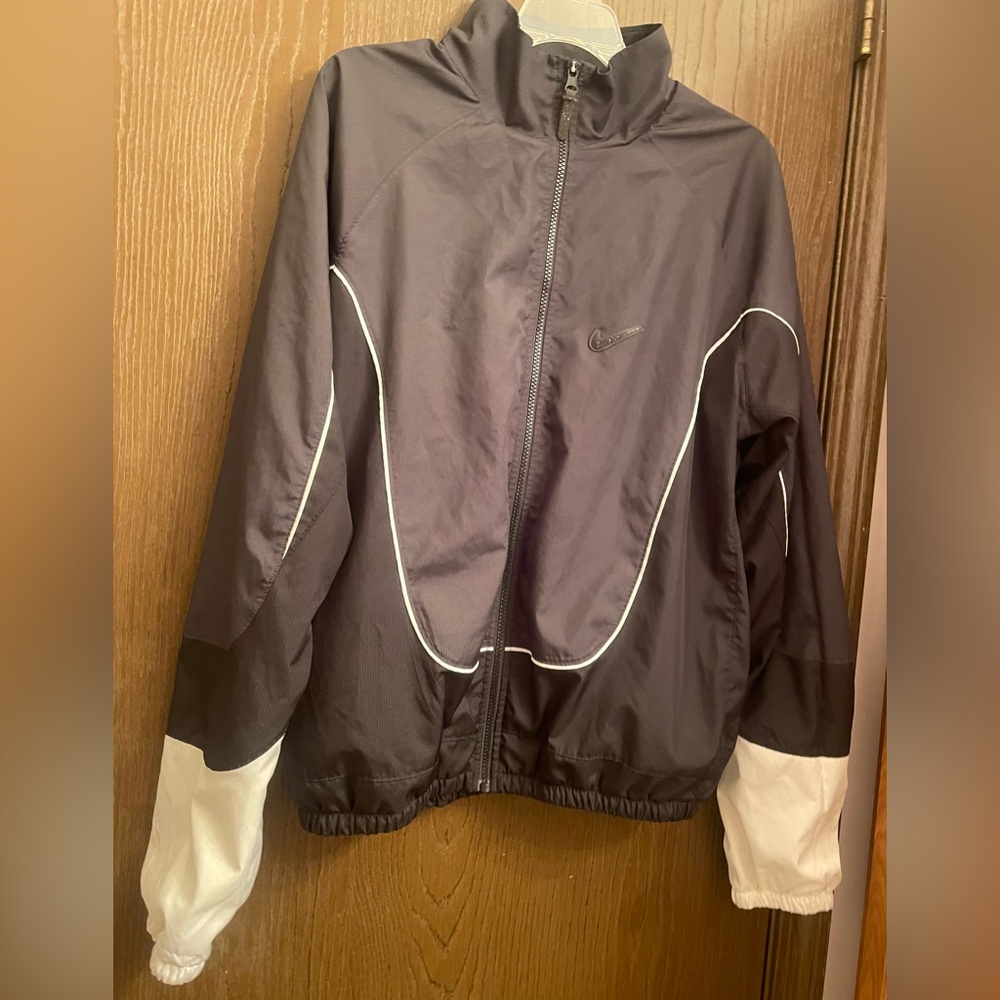 Nike Lightweight Running Jacket Full Zip Windbreaker Grey,Black,White Womens M